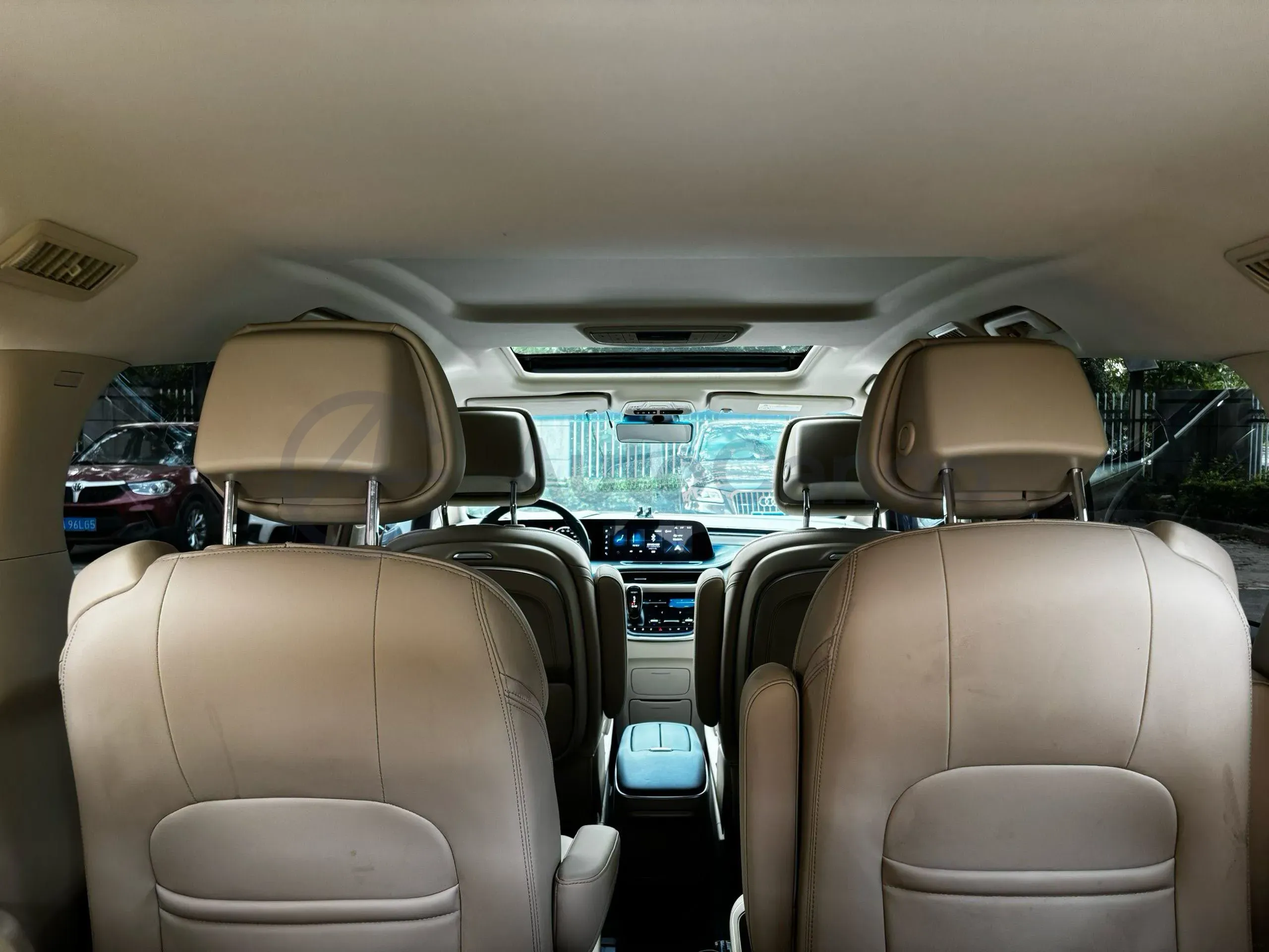 2022 Buick GL8 2.0T 237HP L4 9AT,autocango,china used car exporter,china ev exporter,chinese used car exporter,chinese used ev exporter