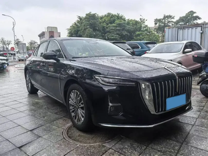 2023 HongQi H5 2.0T 224HP L4 8AT,autocango,china used car exporter,china ev exporter,chinese used car exporter,chinese used ev exporter