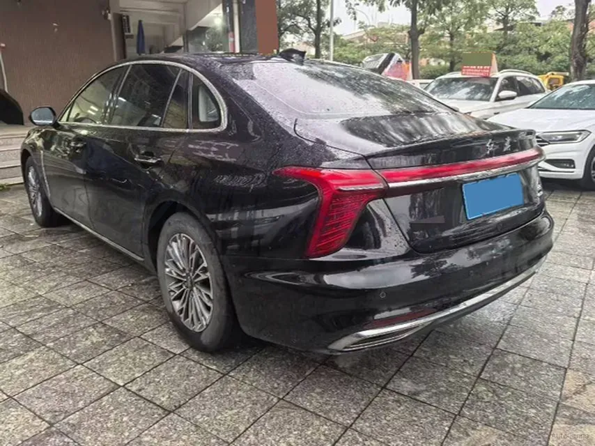 2023 HongQi H5 2.0T 224HP L4 8AT,autocango,china used car exporter,china ev exporter,chinese used car exporter,chinese used ev exporter