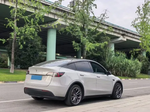 2021 Tesla Model Y BEV 60KWH
