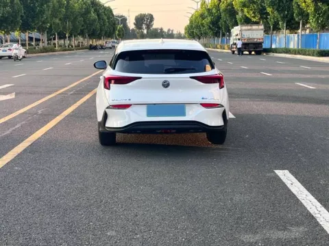 2022 Buick Velite 6 1.5L 102HP L4 E-CVT PHEV 9.5KWH