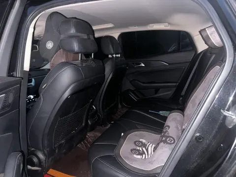 2022 HongQi H5 1.5T 169HP L4 7DCT,autocango,china used car exporter,china ev exporter,chinese used car exporter,chinese used ev exporter