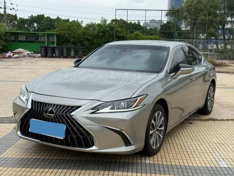 2021 LEXUS ES,autocango,china used car exporter,china ev exporter,chinese used car exporter,chinese used ev exporter