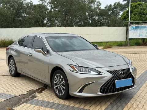 2021 Lexus ES 2.0L 173HP L4 CVT,autocango,china used car exporter,china ev exporter,chinese used car exporter,chinese used ev exporter