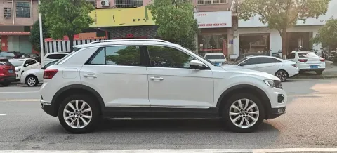2022 Volkswagen T-Roc 1.4T 150HP L4 7DCT,autocango,china used car exporter,china ev exporter,chinese used car exporter,chinese used ev exporter