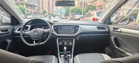 2022 Volkswagen T-Roc 1.4T 150HP L4 7DCT,autocango,china used car exporter,china ev exporter,chinese used car exporter,chinese used ev exporter