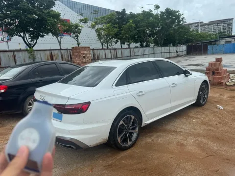2024 Audi A4L 2.0T 190HP L4 7DCT,autocango,china used car exporter,china ev exporter,chinese used car exporter,chinese used ev exporter