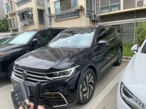 2024 Volkswagen Tiguan L 2.0T 186HP L4 7DCT,autocango,china used car exporter,china ev exporter,chinese used car exporter,chinese used ev exporter