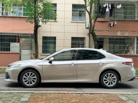 2023 Toyota Camry 2.0L 177HP L4 CVT,autocango,china used car exporter,china ev exporter,chinese used car exporter,chinese used ev exporter