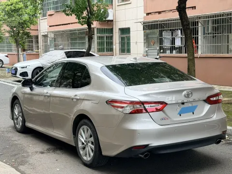 2023 Toyota Camry 2.0L 177HP L4 CVT,autocango,china used car exporter,china ev exporter,chinese used car exporter,chinese used ev exporter