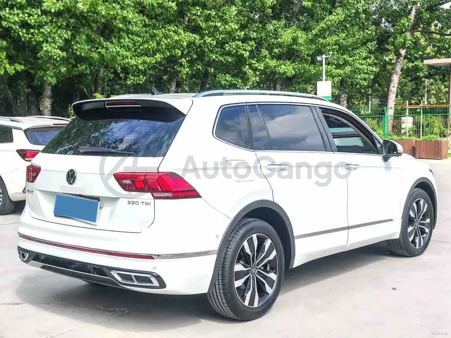 2024 Volkswagen Tiguan L 2.0T 186HP L4 7DCT,autocango,china used car exporter,china ev exporter,chinese used car exporter,chinese used ev exporter