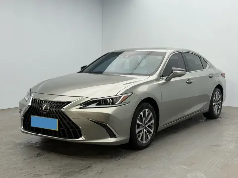 2022 LEXUS ES,autocango,china used car exporter,china ev exporter,chinese used car exporter,chinese used ev exporter