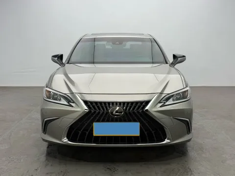 2022 Lexus ES 2.0L 173HP L4 CVT