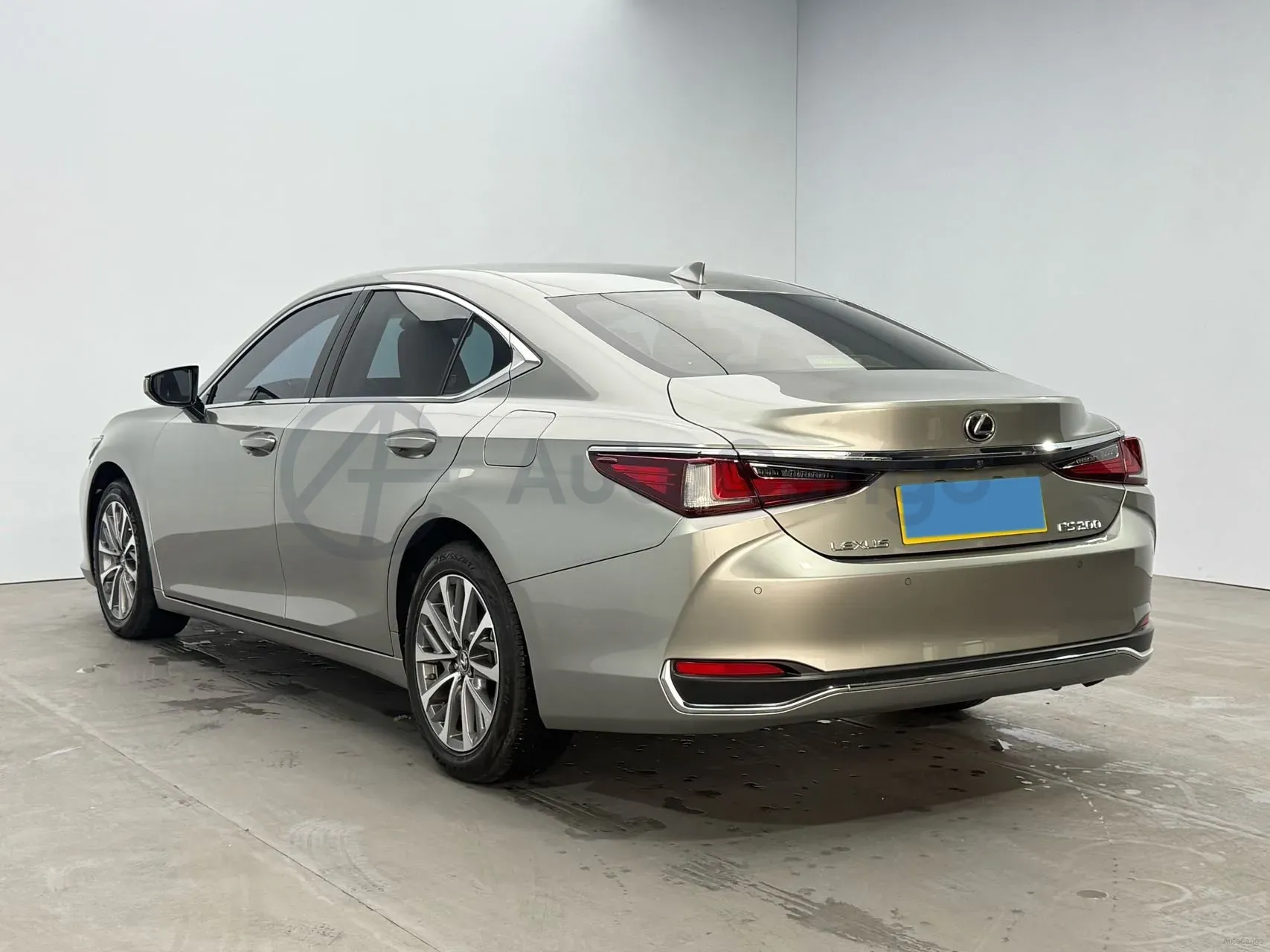 2022 Lexus ES 2.0L 173HP L4 CVT,autocango,china used car exporter,china ev exporter,chinese used car exporter,chinese used ev exporter