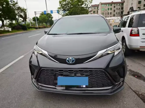 2023 Toyota Granvia 2.5L 189HP L4 E-CVT Hybrid