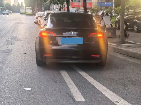 2022 Tesla Model 3 BEV 60KWH