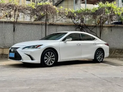 Lexus
