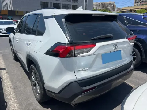 2023 Toyota RAV4 2.0L 171HP L4 CVT,autocango,china used car exporter,china ev exporter,chinese used car exporter,chinese used ev exporter