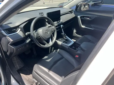 2023 Toyota RAV4 2.0L 171HP L4 CVT,autocango,china used car exporter,china ev exporter,chinese used car exporter,chinese used ev exporter