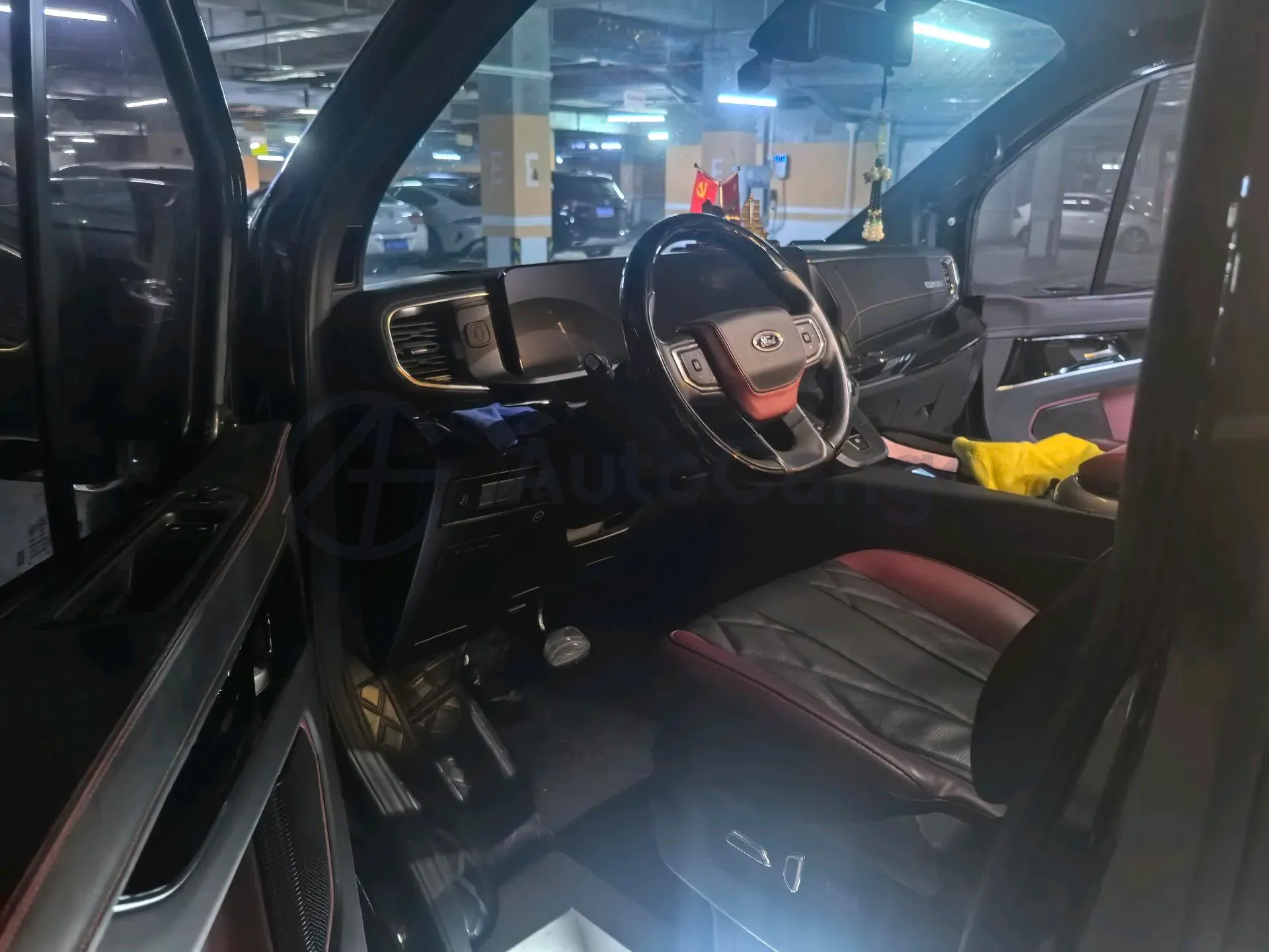 2024 Ford Tourneo 2.0T 220HP L4 9AT,autocango,china used car exporter,china ev exporter,chinese used car exporter,chinese used ev exporter