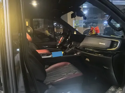 2024 Ford Tourneo 2.0T 220HP L4 9AT