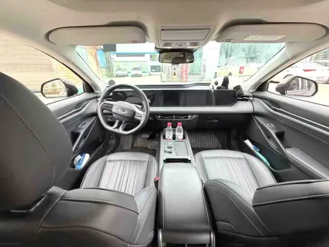 2025 Ford Mondeo 2.0T 254HP L4 8AT