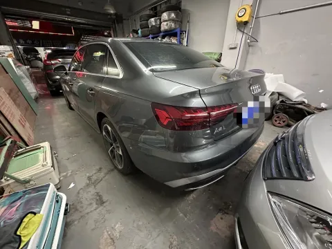 2020 Audi A4L 2.0T 190HP L4 7DCT,autocango,china used car exporter,china ev exporter,chinese used car exporter,chinese used ev exporter