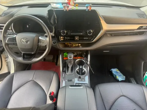 2024 Toyota Highlander 2.5L 189HP L4 E-CVT Hybrid