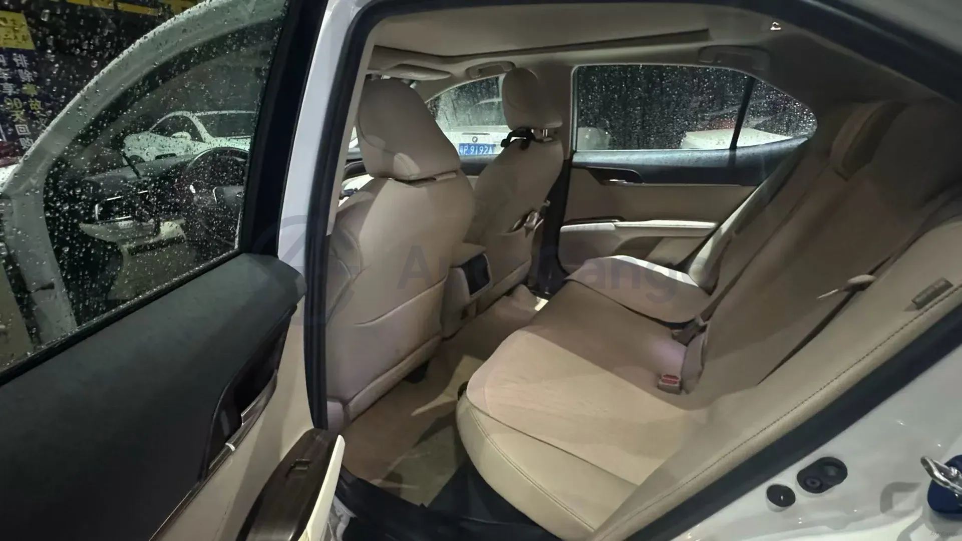 2023 Toyota Camry 2.5L 178HP L4 E-CVT Hybrid,autocango,china used car exporter,china ev exporter,chinese used car exporter,chinese used ev exporter