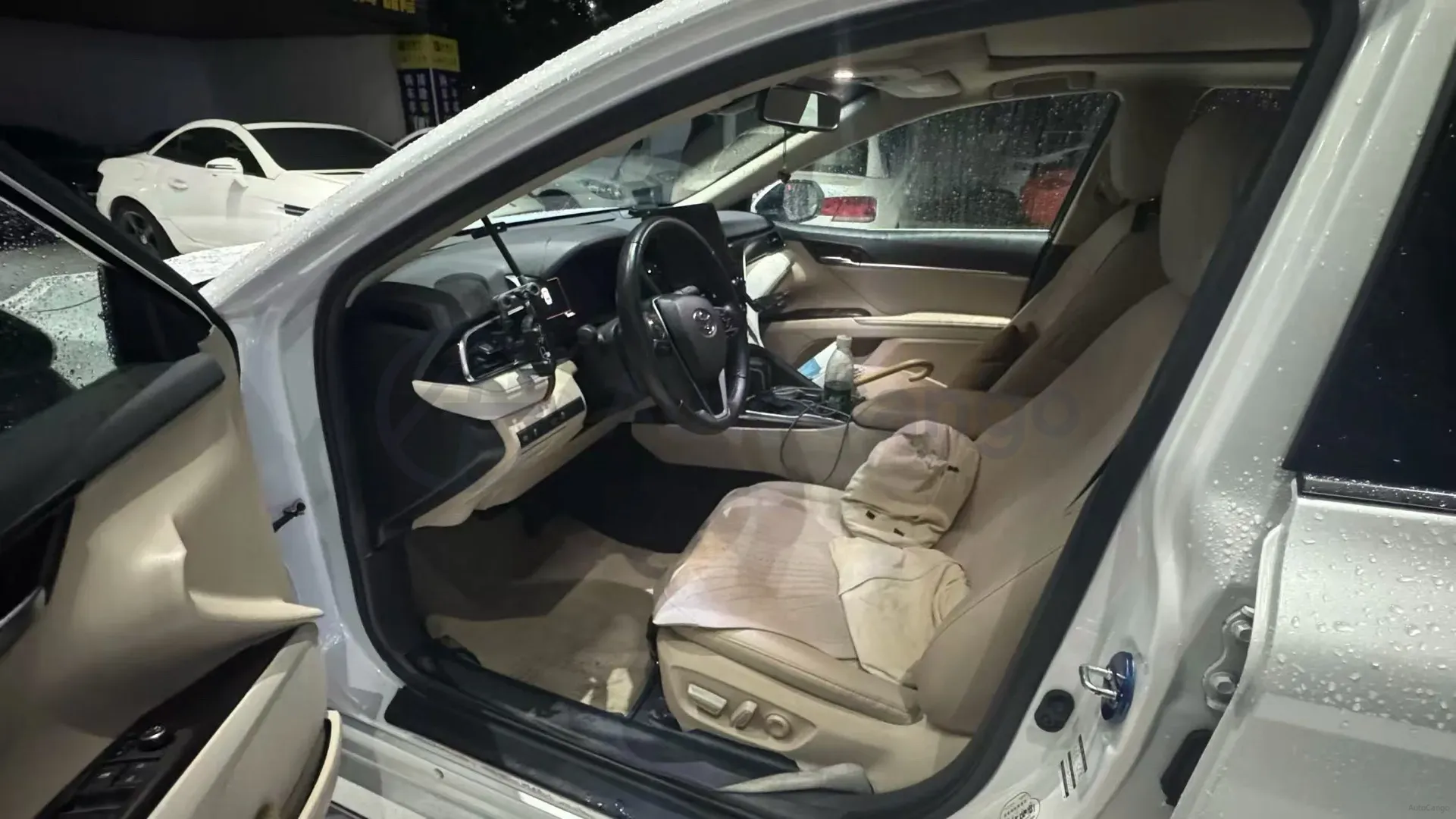 2023 Toyota Camry 2.5L 178HP L4 E-CVT Hybrid,autocango,china used car exporter,china ev exporter,chinese used car exporter,chinese used ev exporter