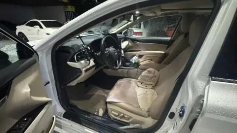 2023 Toyota Camry 2.5L 178HP L4 E-CVT Hybrid