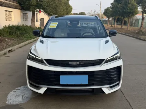 2025 Geely Coolray 1.5T 181HP L4 7DCT