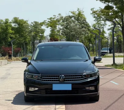 2023 Volkswagen Magotan 2.0T 186HP L4 7DCT,autocango,china used car exporter,china ev exporter,chinese used car exporter,chinese used ev exporter