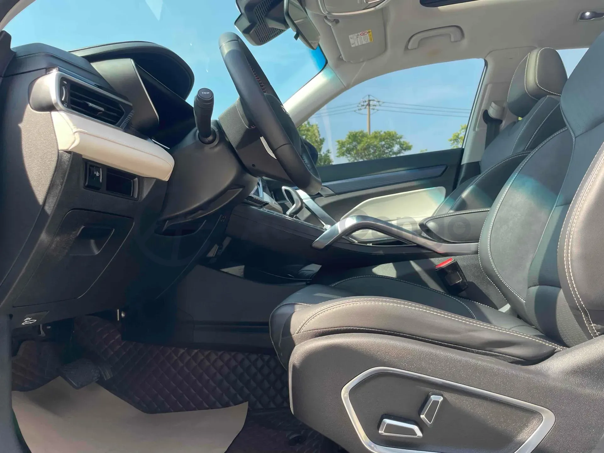 2022 Geely Azkarra 1.8T 184HP L4 7DCT,autocango,china used car exporter,china ev exporter,chinese used car exporter,chinese used ev exporter