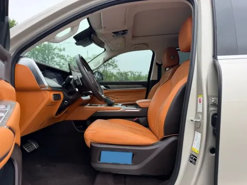 2023 Tank 500 2.0T 252HP L4 9AT PHEV 37.1KWH