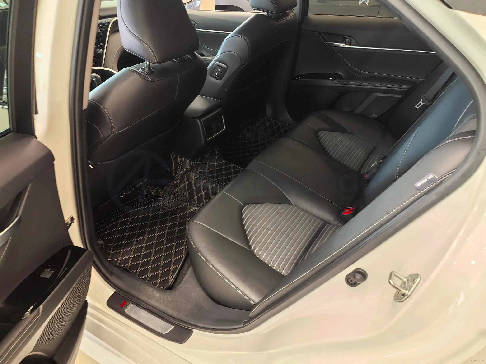 2022 Toyota Camry 2.0L 178HP L4 CVT,autocango,china used car exporter,china ev exporter,chinese used car exporter,chinese used ev exporter