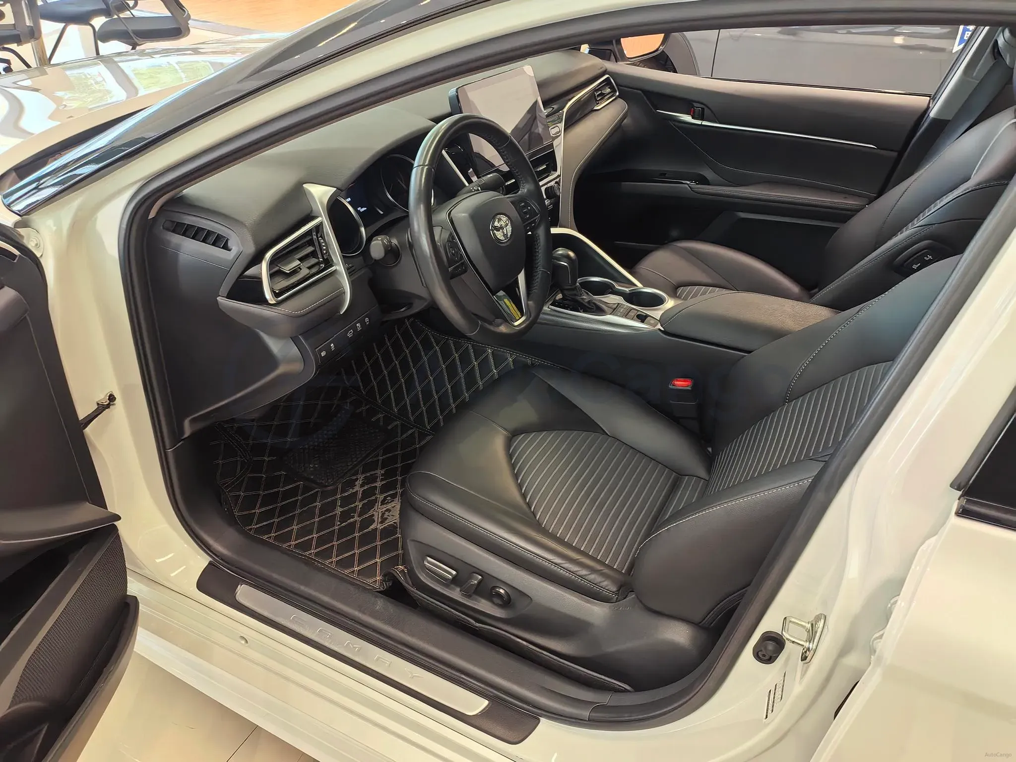 2022 Toyota Camry 2.0L 178HP L4 CVT,autocango,china used car exporter,china ev exporter,chinese used car exporter,chinese used ev exporter