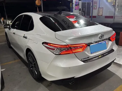 2021 Toyota Camry 2.5L 209HP L4 8AT,autocango,china used car exporter,china ev exporter,chinese used car exporter,chinese used ev exporter