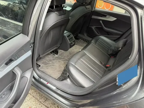 2023 Audi A4L 2.0T 190HP L4 7DCT