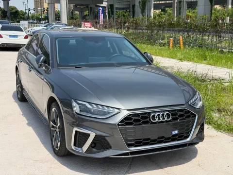 2023 Audi A4L 2.0T 190HP L4 7DCT