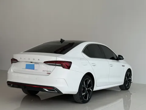 2021 Skoda Octavia 1.4T 150HP L4 7DCT,autocango,china used car exporter,china ev exporter,chinese used car exporter,chinese used ev exporter