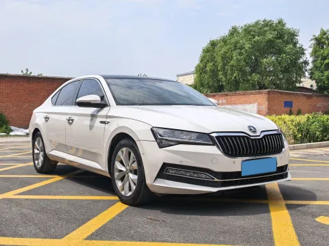 2019 Skoda Superb 1.4T 150HP L4 7DCT,autocango,china used car exporter,china ev exporter,chinese used car exporter,chinese used ev exporter