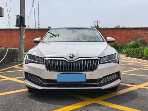 2019 Skoda Superb 1.4T 150HP L4 7DCT,autocango,china used car exporter,china ev exporter,chinese used car exporter,chinese used ev exporter