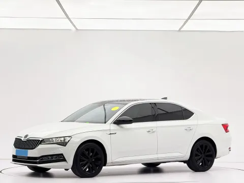 2023 Skoda Superb 1.4T 150HP L4 7DCT,autocango,china used car exporter,china ev exporter,chinese used car exporter,chinese used ev exporter