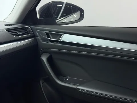 2023 Skoda Superb 1.4T 150HP L4 7DCT,autocango,china used car exporter,china ev exporter,chinese used car exporter,chinese used ev exporter