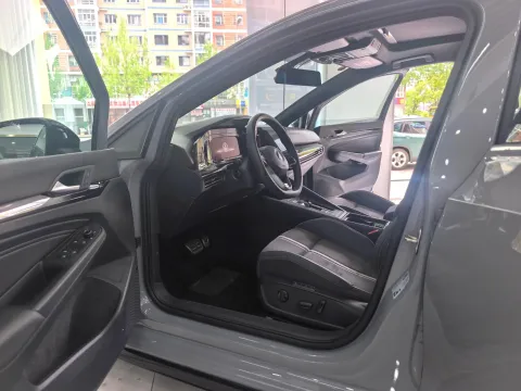 2023 Volkswagen Golf 1.4T 150HP L4 7DCT 7