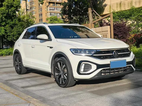 2024 Volkswagen T-Roc 1.5T 160HP L4 7DCT 3