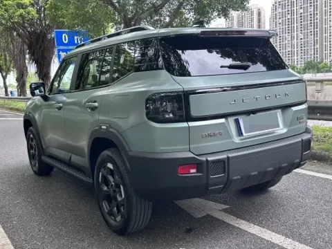 2025 Jetour Traveller 2.0T 254HP L4 7DCT 6