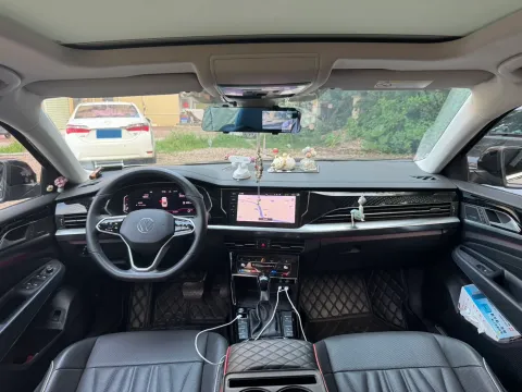 2022 Volkswagen Passat 2.0T 220HP L4 7DCT 5