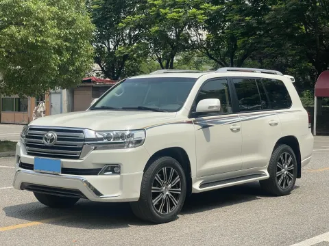 Toyota Land Cruiser 2010 Toyota Land Cruiser 4.7L 275HP V8 5AT
